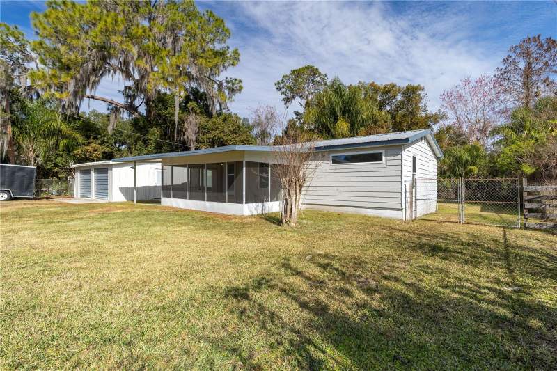 2 bedroom Manufactured Home at 11807 Ocklawaha Drive, Na, Leesburg — photo 2