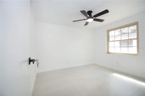9409 Lonsdale Court, Tampa FL - photo 18 of 30