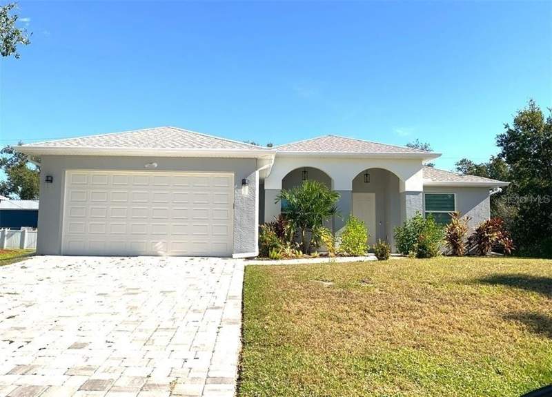 3 bedroom Single Family Residence at 7194 Pinedale Drive, Port Charlotte Sec 095, Port Charlotte — photo 2