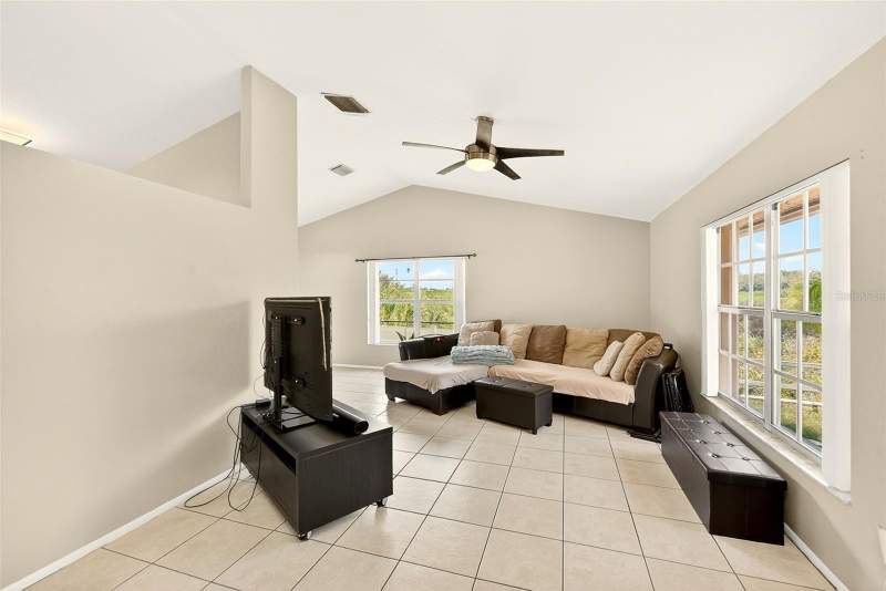 3 bedroom Single Family Residence at 1400 Club Drive, Beckett Bay, Tarpon Springs — photo 3
