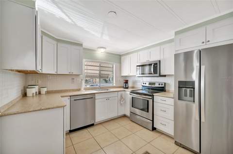 110 E Saint Lucia Loop, Apollo Beach FL - photo 6 of 39