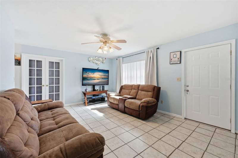 2 bedroom Single Family Residence at 4916 SW 57th Drive, Oaks Of Kanapaha, Gainesville — photo 4