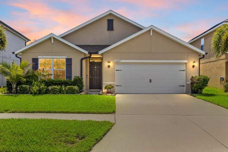4 bedroom Single Family Residence at 10527 Park Meadowbrooke Drive, Park Creek Ph 4A, Riverview — photo 1