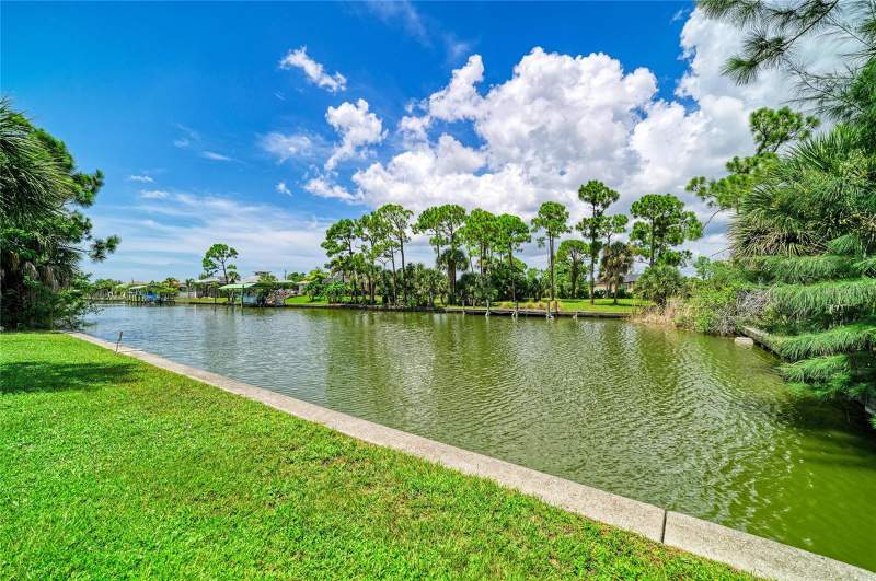 3 bedroom Single Family Residence at 15040 Lyneburg Avenue, Port Charlotte Sec 082, Port Charlotte — photo 3