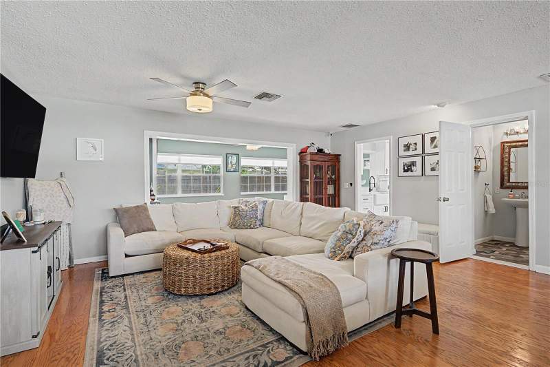 2 bedroom Single Family Residence at 1223 S SAN REMO AVENUE, FORREST HILL ESTATES, CLEARWATER — photo 4