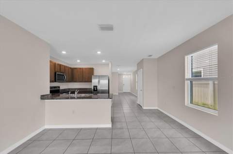 17066 Oval Rum Drive, Wimauma FL - photo 11 of 45