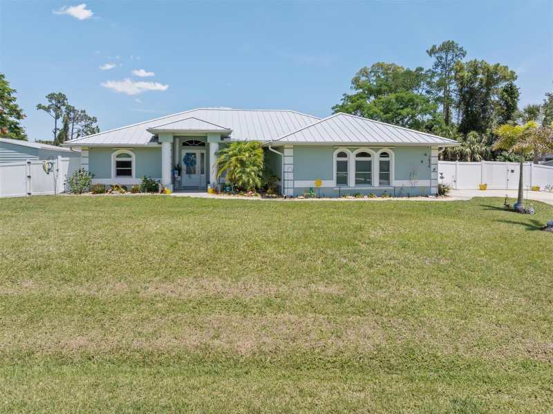4 bedroom Single Family Residence at 1636 Glenan Road, Port Charlotte Sub 49, North Port — photo 1