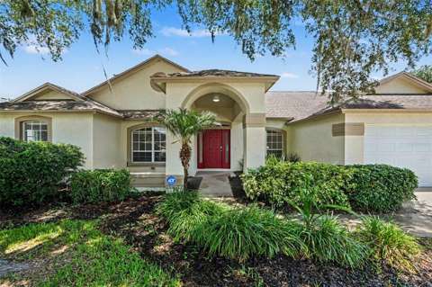 2909 Starmount Drive, golf community for sale in Valrico