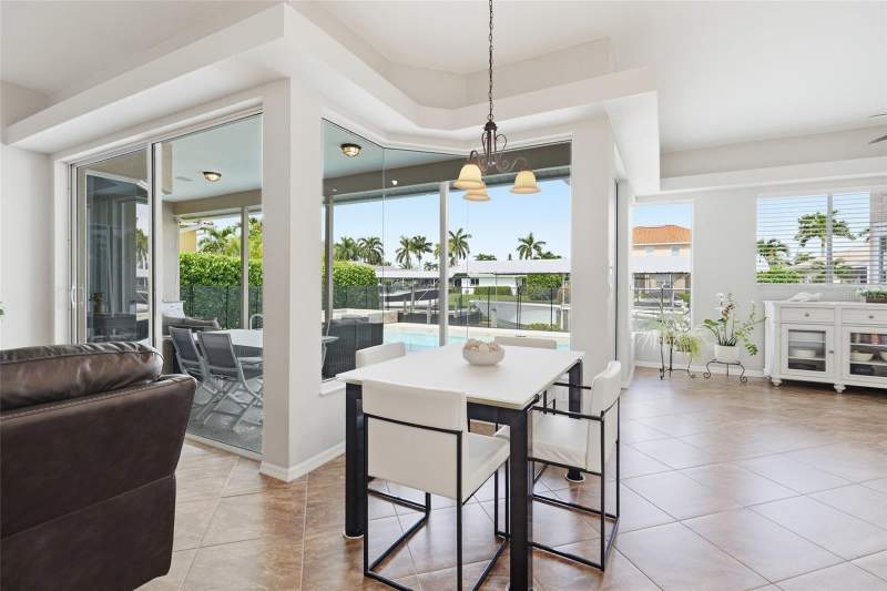 3 bedroom Single Family Residence at 5020 SW 8th Place, Cape Coral, Cape Coral — photo 4