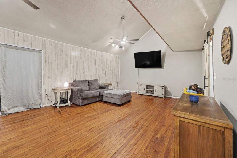 3 bedroom Single Family Residence at 12789 Circle Lake Drive, Lakewood Acres, Hudson — photo 4