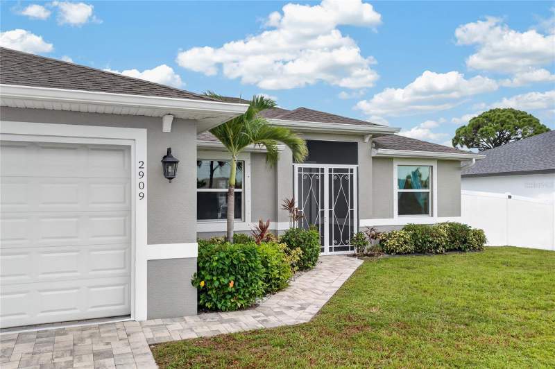 3 bedroom Single Family Residence at 2909 NW 24th Avenue, Cape Coral, Cape Coral — photo 2