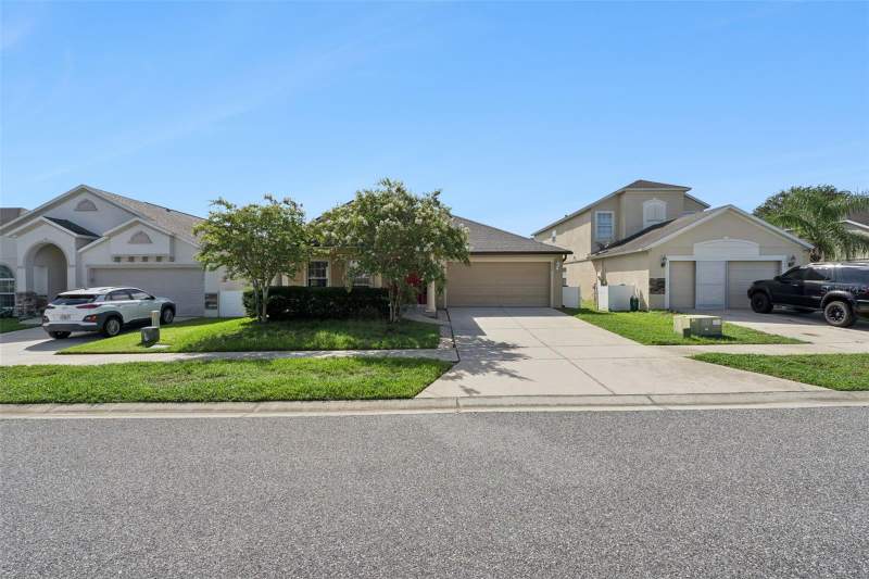 3 bedroom Single Family Residence at 324 Red Kite Drive, Eagle Pointe Phase I, Groveland — photo 5