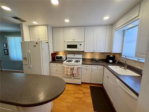 6025 Shore Boulevard #415, Gulfport FL - photo 11 of 21