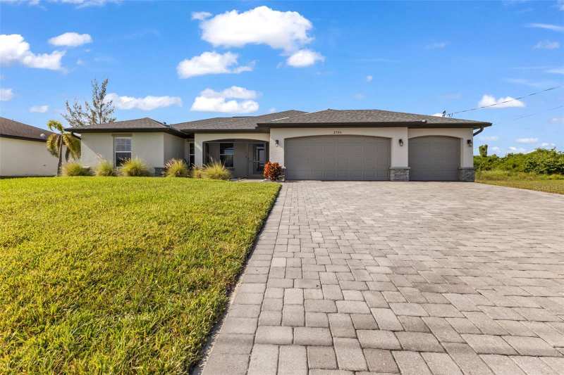 3 bedroom Single Family Residence at 2926 NW 25th Street, Cape Coral, Cape Coral — photo 1