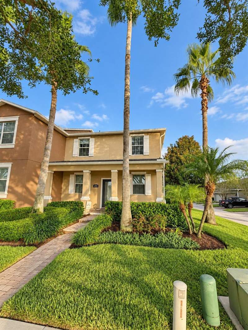 3 bedroom Townhouse at 15375 Avenue Of The Arbors, Signature Lakes, Independence, Winter Garden — photo 2