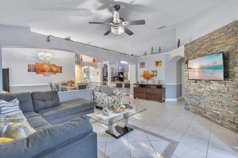 4 bedroom Single Family Residence at 2426 TIMOTHY LANE, WESTLAKE HAMMOCK PH 2, KISSIMMEE — photo 3