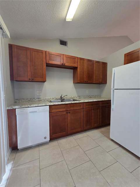 320 Eron Way #6, Winter Garden FL - photo 6 of 16