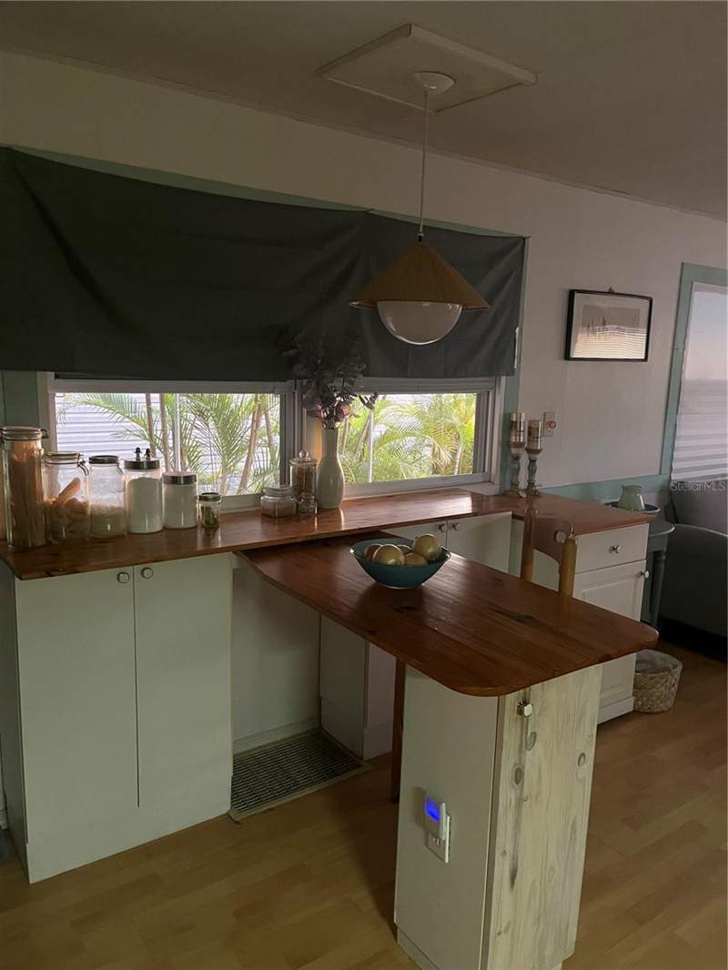 2 bedroom Mobile Home at 34188 Canal Drive, Sunset Palms Unrec, Pinellas Park — photo 3