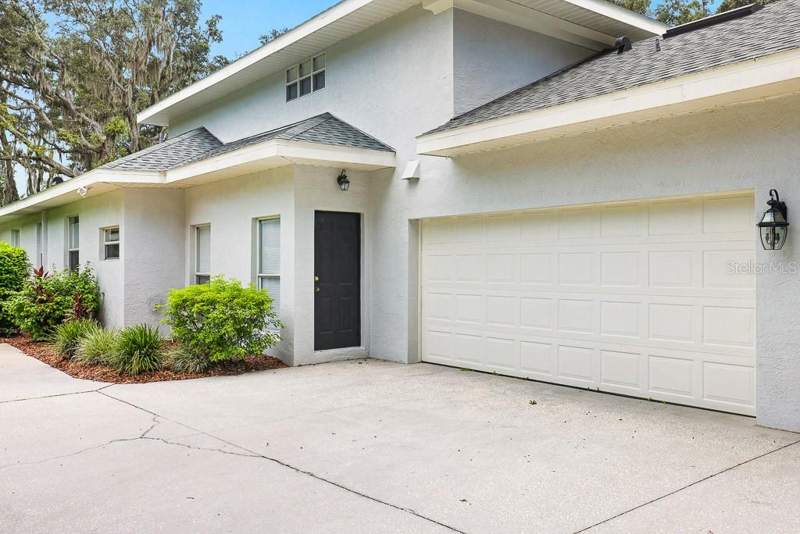 5 bedroom Single Family Residence at 6034 Hammock Hill Avenue, Fish Hawk Trails Unit 3, Lithia — photo 3