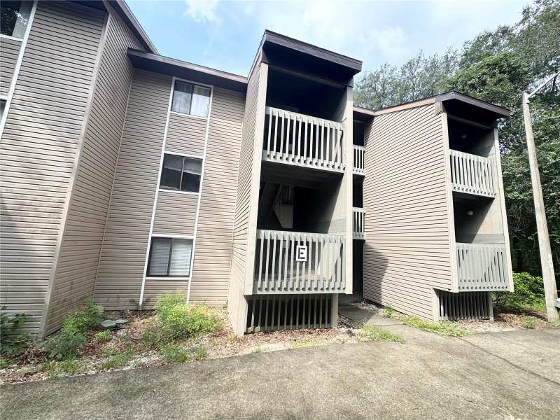 2 bedroom Condominium at 83 SE 16th Avenue #E303, Treehouse Village, Gainesville — photo 1
