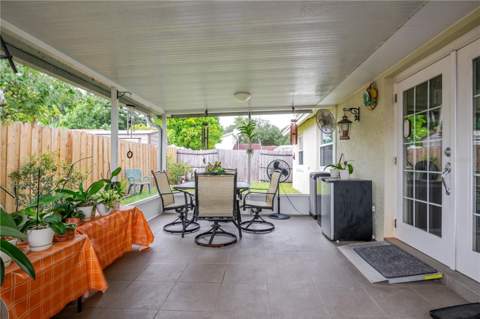 10118 Hunters Point Court, Tampa FL - photo 22 of 38