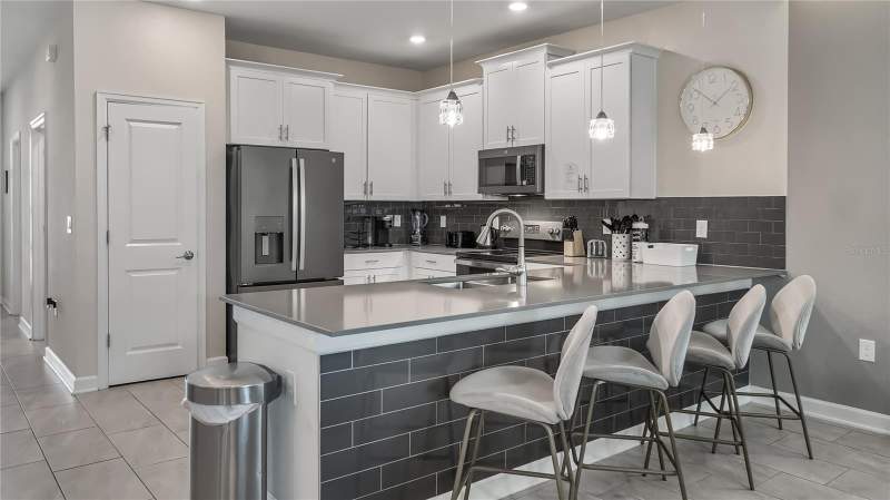 8 bedroom Single Family Residence at 1193 Challenge Drive, Stoneybrook South North Prcl Ph 5, Davenport — photo 3
