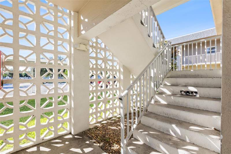2 bedroom Condominium at 5725 12th Avenue #301D, Tyrone Garden Apts Condo, St Petersburg — photo 4