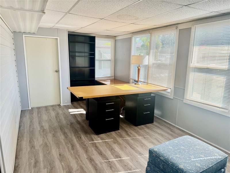 2 bedroom Mobile Home at 7901 N 40th Avenue #21, Colony Co-Op M/H Park Unrec, St Petersburg — photo 5