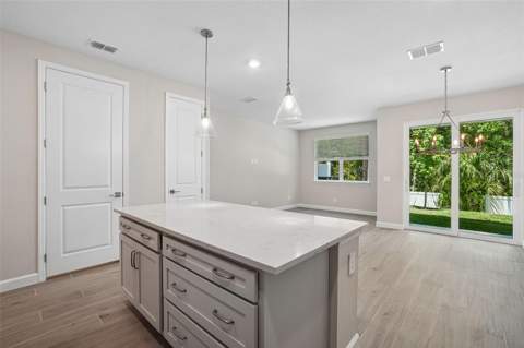 7328 Deer Valley Circle, Tampa FL - photo 10 of 28