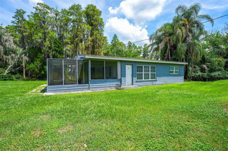 3 bedroom Single Family Residence at 10112 State Road 33, Pine Island, Groveland — photo 5