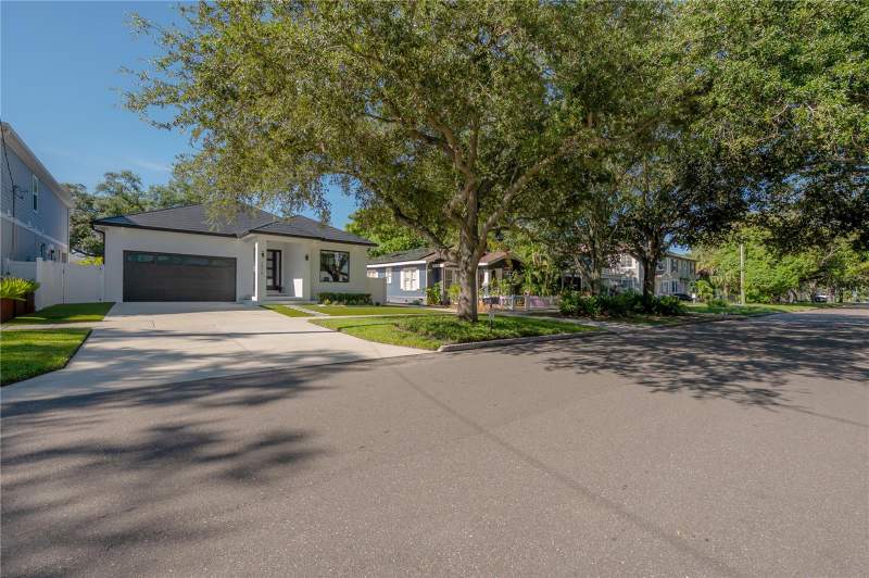 1910 W NORTH B STREET home for sale in Corronella