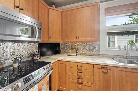 4304 N Marguerite Street, Tampa FL - photo 11 of 27
