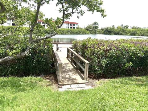 4520 Overlook Drive #132, St Petersburg FL - photo 11 of 14