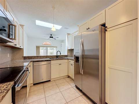 1047 Kelly Creek Circle, Oviedo FL - photo 10 of 59