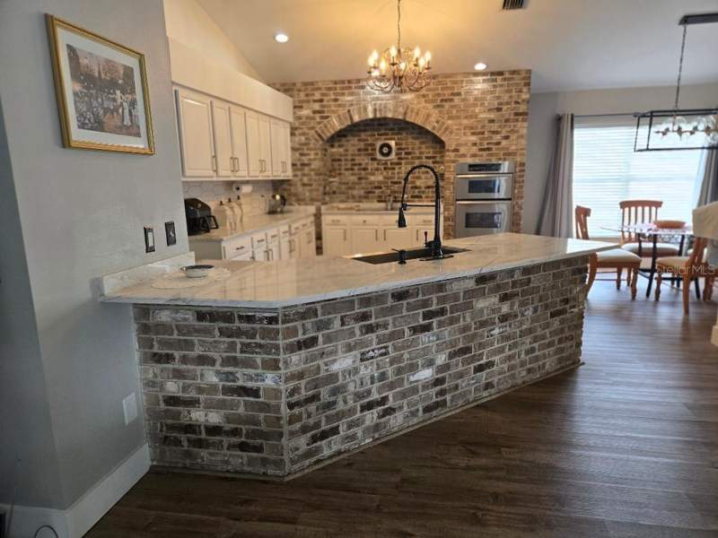 3 bedroom Single Family Residence at 6601 Thackston Drive, Lake St Charles Unit 12, Riverview — photo 4