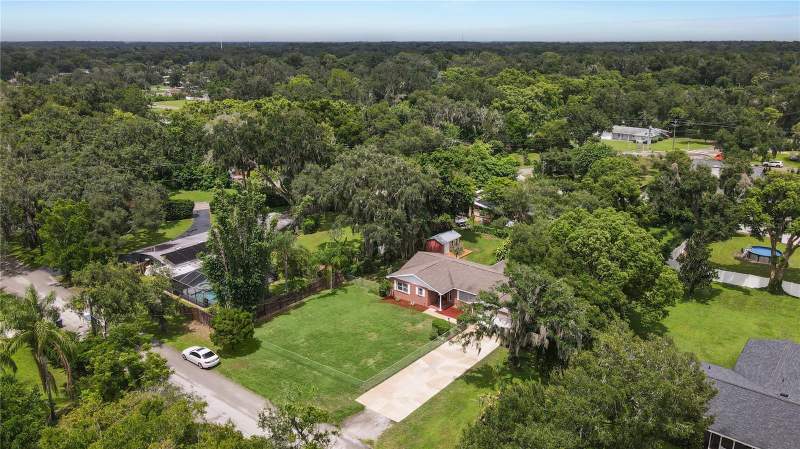 3 bedroom Single Family Residence at 1805 Dierker Drive, Van Sant Sub, Valrico — photo 3