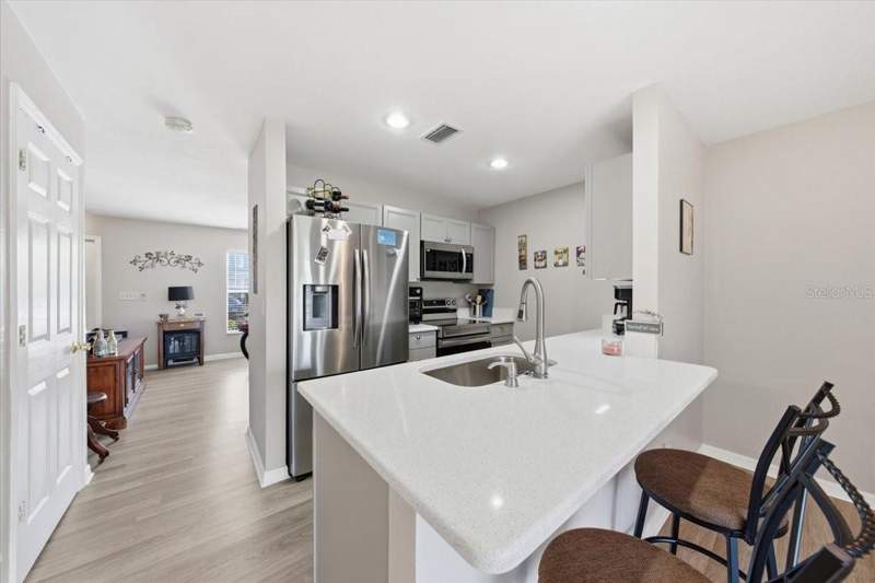 2 bedroom Townhouse at 5503 67th Avenue #18, Heritage Lake Condo Phase II, Pinellas Park — photo 2