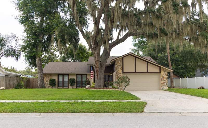 3 bedroom Single Family Residence at 1005 Tranquiview Lane, Lakemont Unit 4, Valrico — photo 3