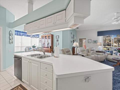 9355 Merriweather Drive, Weeki Wachee FL - photo 18 of 60