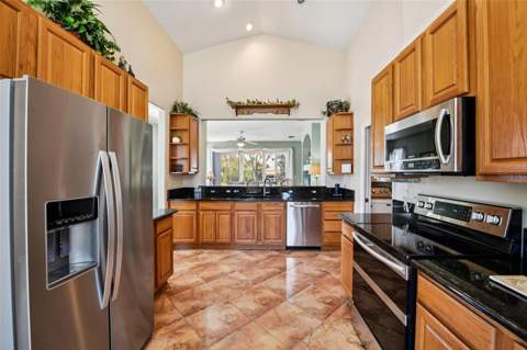 6105 Dory Way, Tavares FL - photo 17 of 48