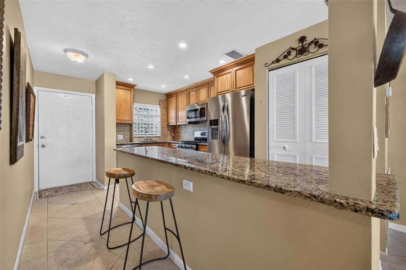1 bedroom Condominium at 6075 Shore Boulevard #512, Town Shores Of Gulfport, Gulfport — photo 5