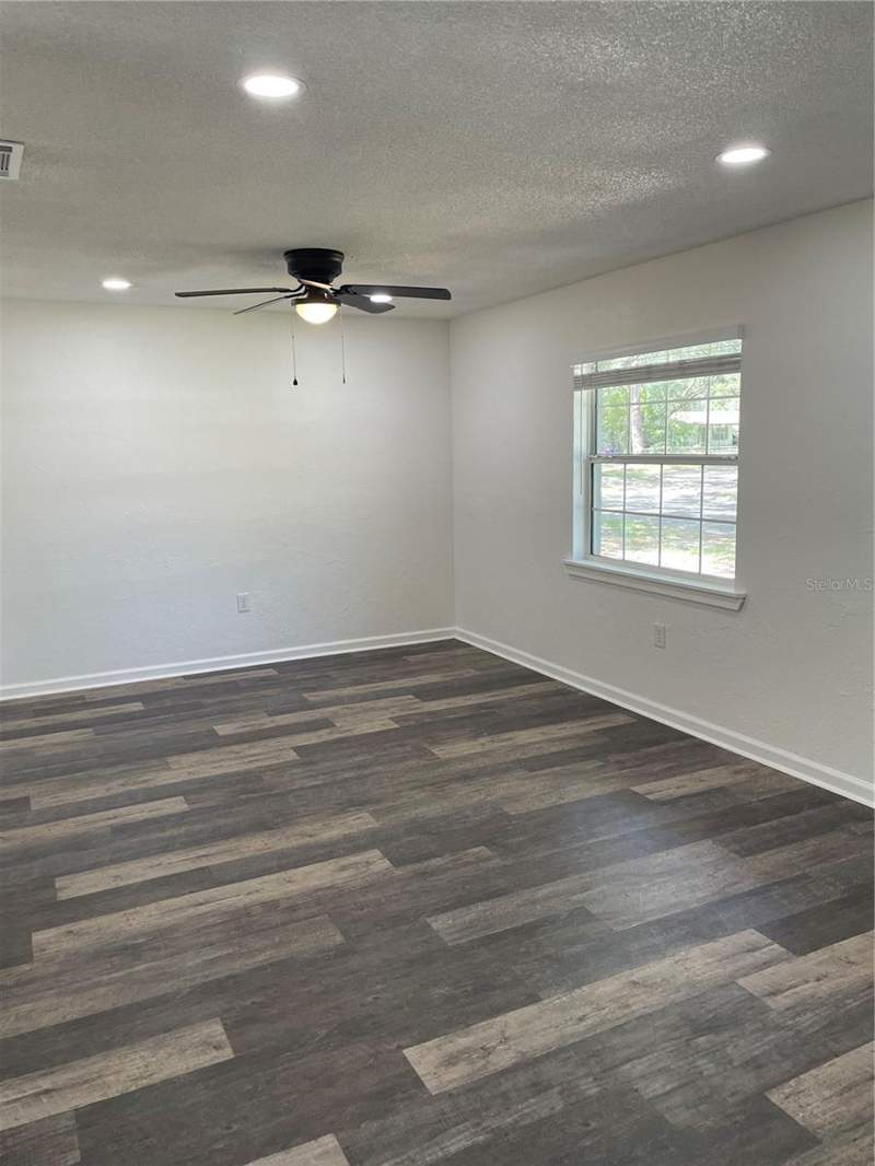 3 bedroom Single Family Residence at 3803 NE 13th Street, Highland Court Manor, Gainesville — photo 5