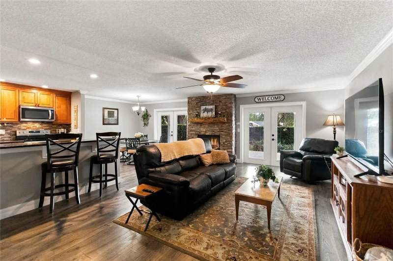 3 bedroom Single Family Residence at 1044 Forest Circle, Oak Forest Unit 2A, Winter Springs — photo 4