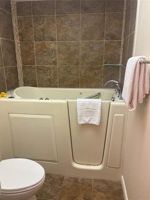 2765 Countryside Boulevard #106, Clearwater FL - photo 9 of 25