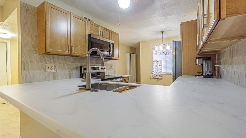 2 bedroom Condominium at 11201 122nd Avenue #197, Shadow Lakes Condo, Largo — photo 5