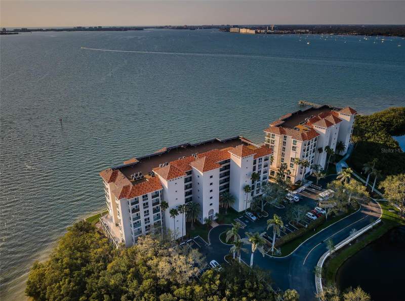 Osprey Pointe At Dolphin