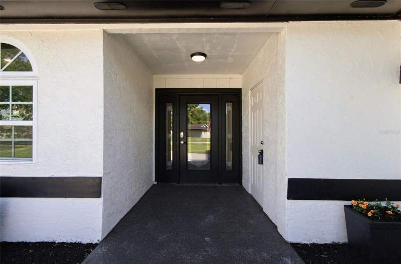 3 bedroom Single Family Residence at 7233 Woodbrook Drive, Woodbriar West, Tampa — photo 4