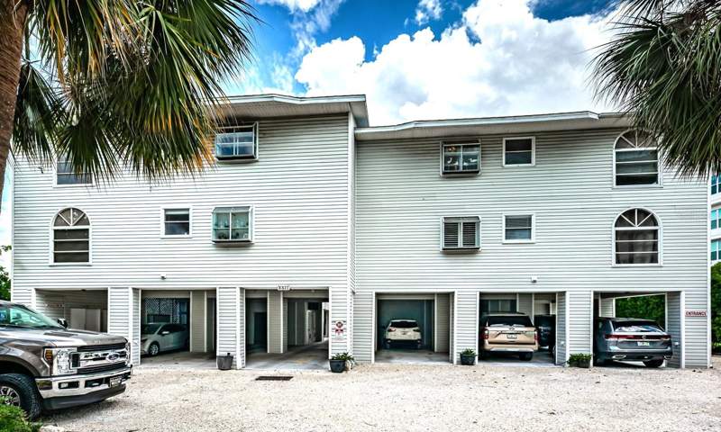 2 bedroom Condominium at 20019 Gulf Boulevard #9, Pier House One The Condo, Indian Shores — photo 2