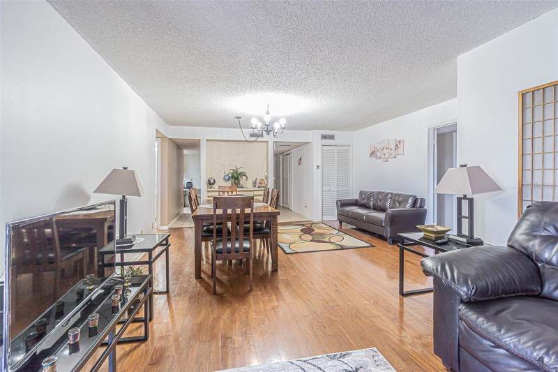 2 bedroom Condominium at 14820 Rue De Bayonne #301, Chateau Bayonne Condo, Clearwater — photo 2