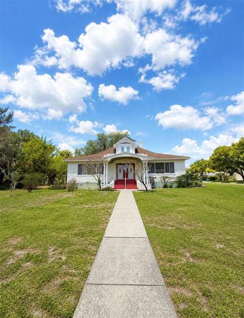 102 S Lakeshore Boulevard, home for sale in Lake Wales 33853